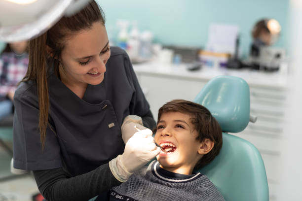 Best Emergency Tooth Extraction in Farmland, IN